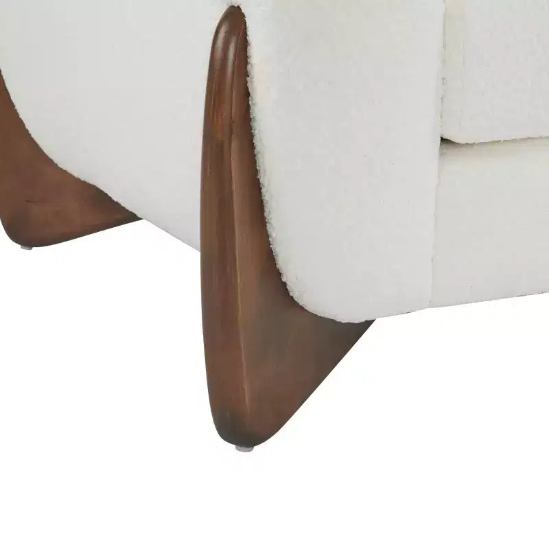 Poltrona da Club Emilia Contemporanea Rivestita in Bouclé, Beige