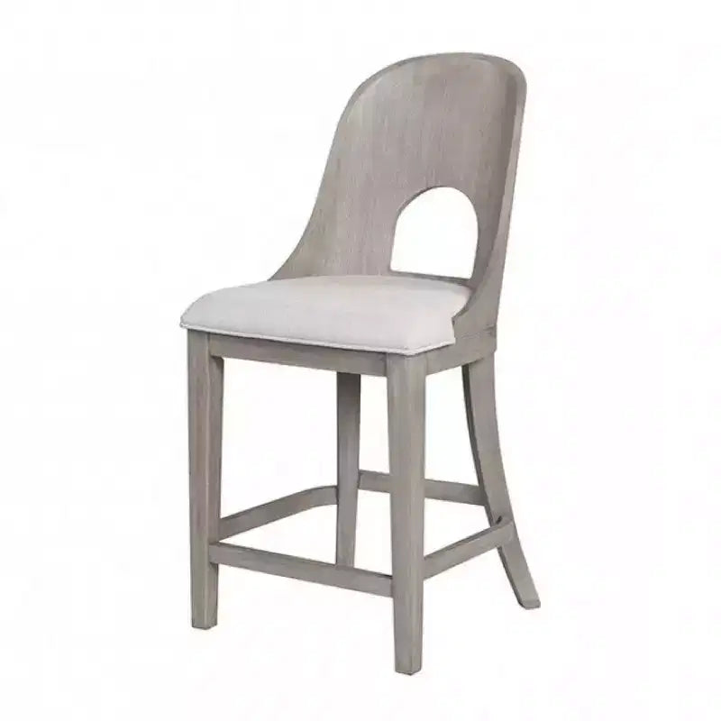 Set di 2 sedie da bancone, schienale curvo intagliato, finitura bianco slavato