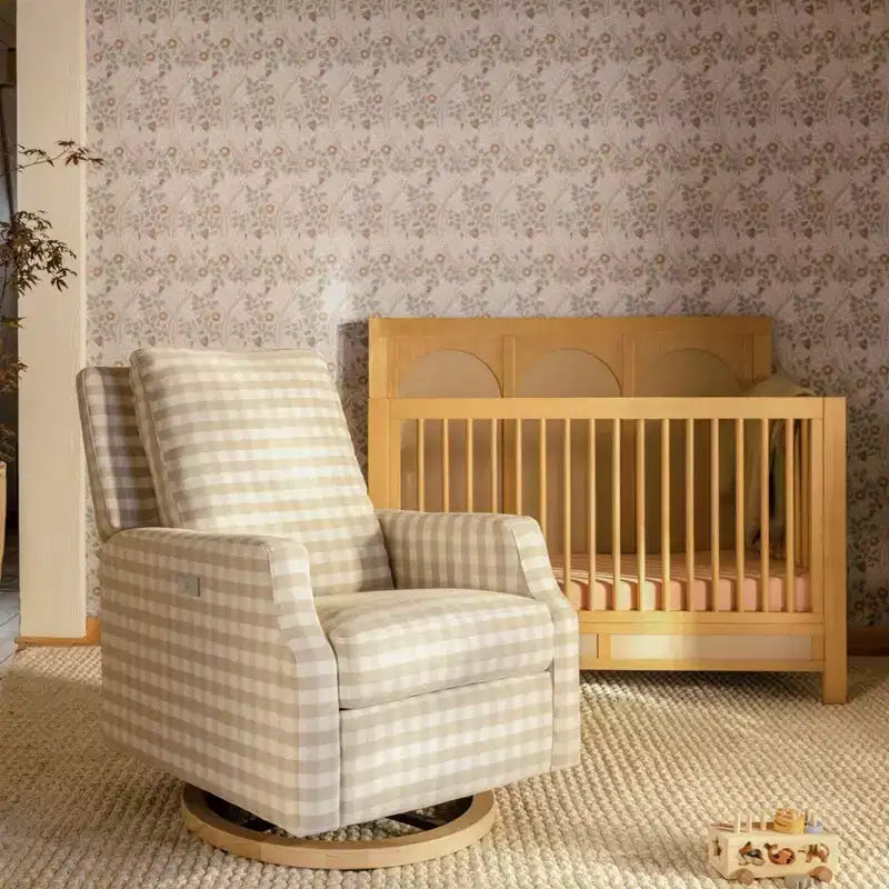 Poltrona Reclinabile e Girevole Elettrica Crewe - Gingham Sabbia con Base in Legno Chiaro