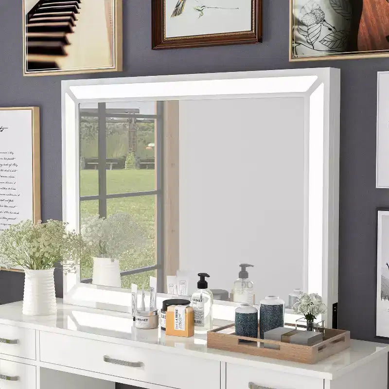 Specchio Contemporaneo Grayde con Luce Led e Spina USB Bianco Luminoso