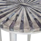 Tavolino moderno rotondo in ferro Hannibal 35 cm con piano in mosaico a spirale grigio argento per soggiorno, camera da letto, comodino, ingresso, ufficio