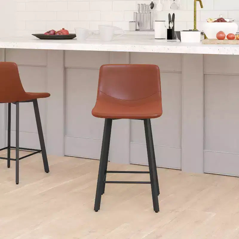 Set di Due Sgabelli da Bar Moderni Rivestiti da 61 cm, con Strutture in Metallo Opaco e Pattini in Plastica per Protezione Pavimento
